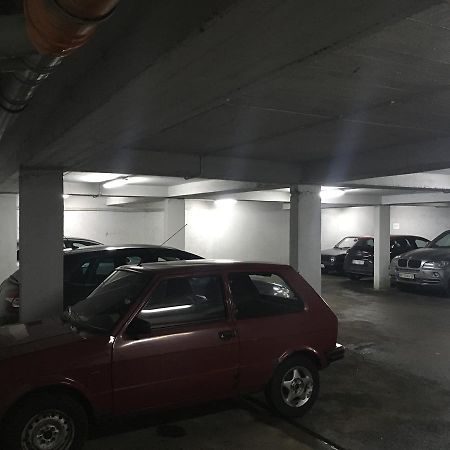 Ms - Downtown With Free Parking Space Apartman Belgrád Kültér fotó