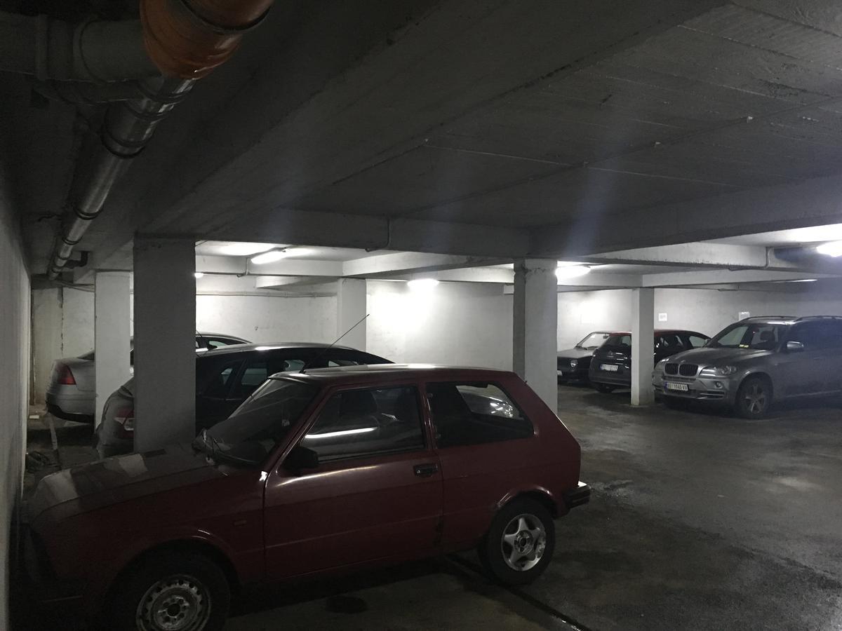 Ms - Downtown With Free Parking Space Apartman Belgrád Kültér fotó